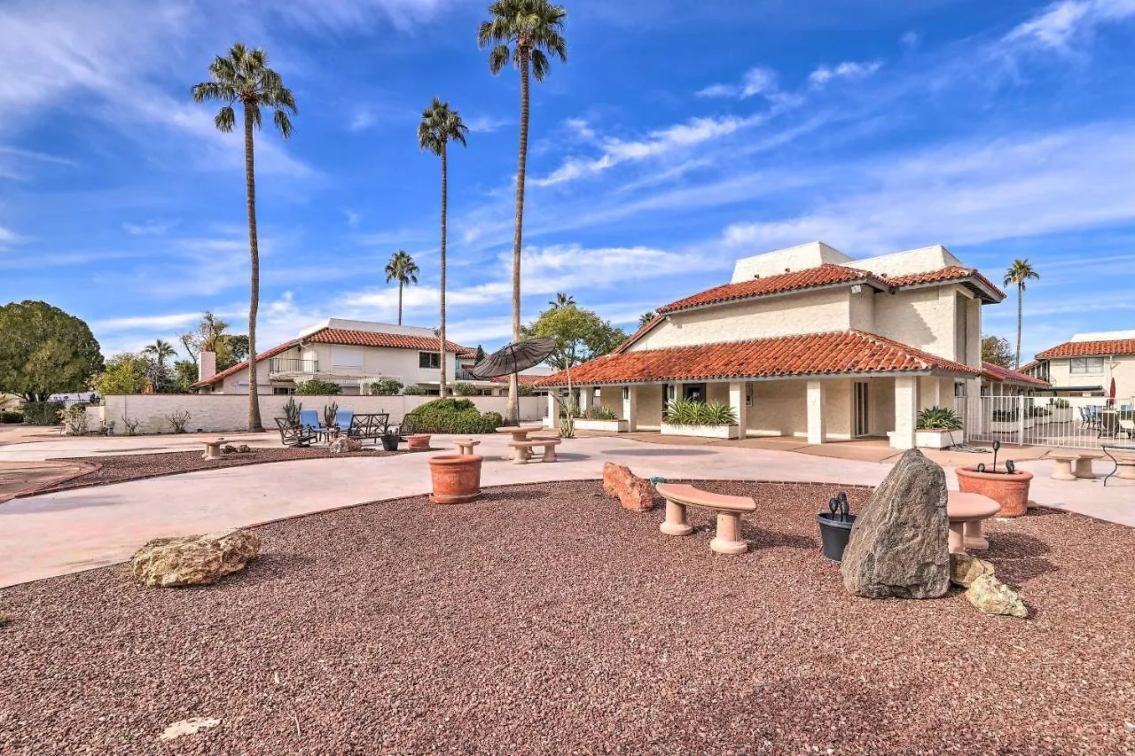 Central Scottsdale Townhouse With Pool Access!